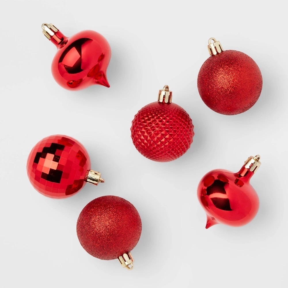 Wondershop Shatter-Resistant Christmas Tree Ornament Set 20pc Red Hooks NIB